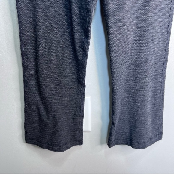 Lululemon Grey Flare Capri Pants Size 2 - Picture 5 of 11